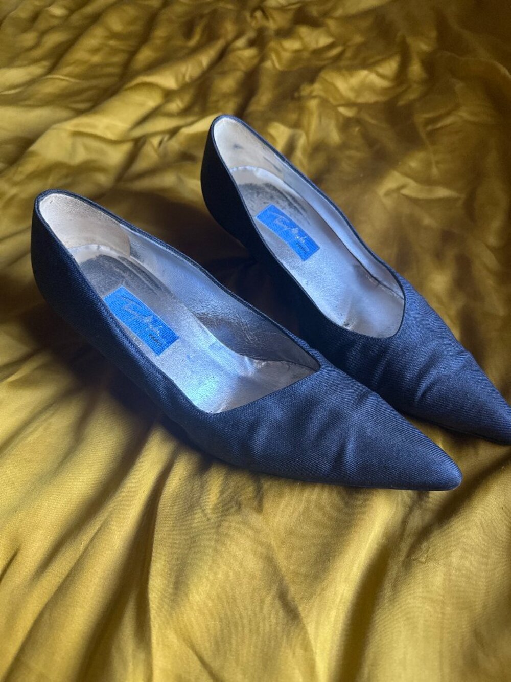 Mugler Blue Pointed Kitten Heels